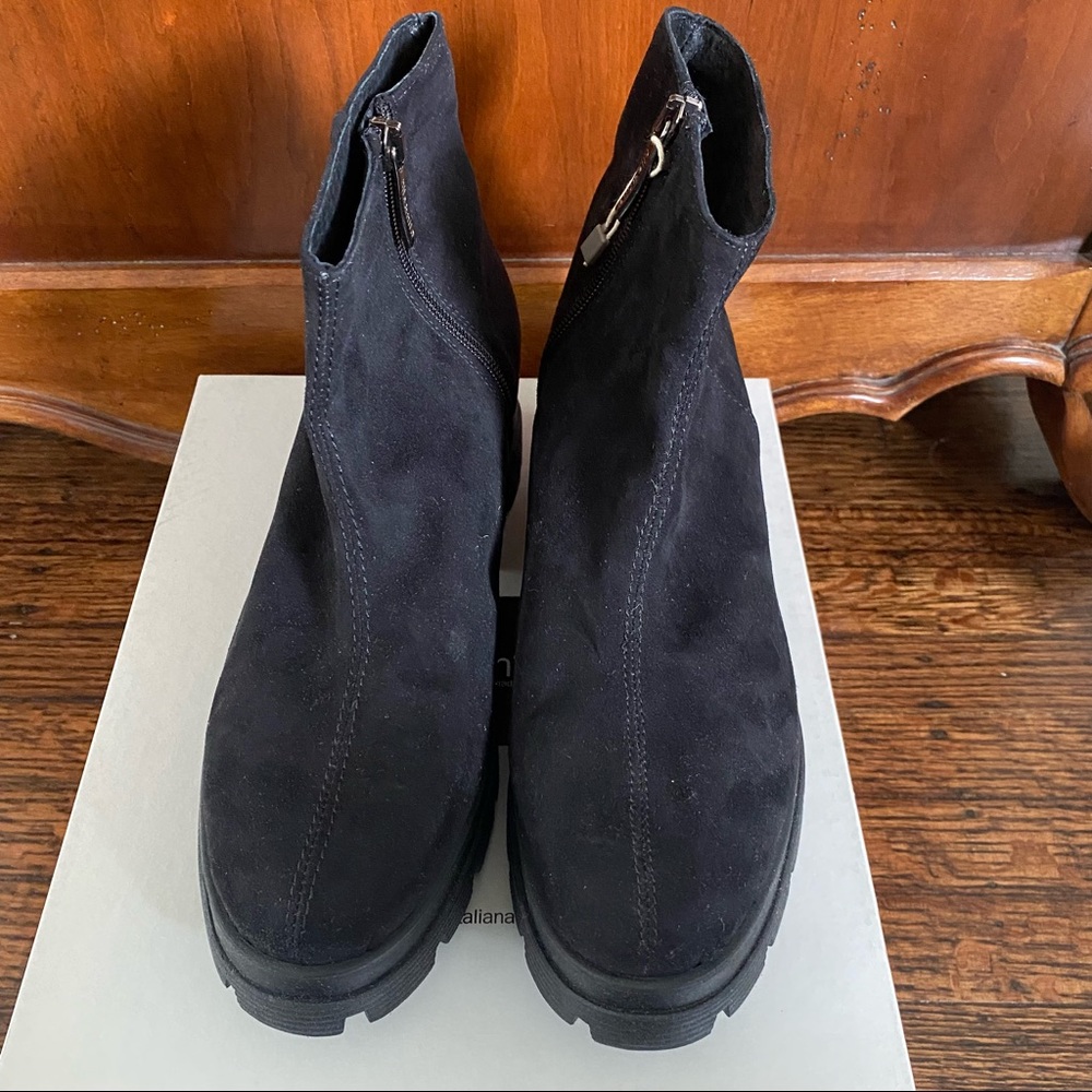 Nila & Nila Black Ankle Boots Size 9